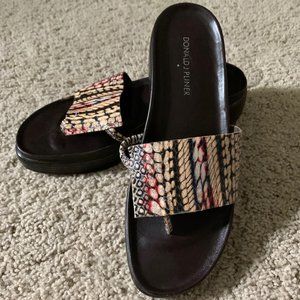 DONALD J PLINER Women's Fifi Slide Sandal